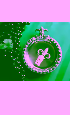 Fleur de Lis Wine Coaster with Fleur Wine Stopper