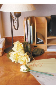 Yellow Rose Pen Bouquet